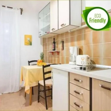 Old Town Finest - Studio With City View