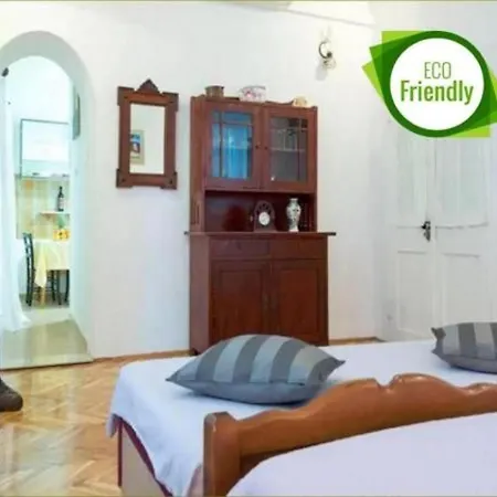 Old Town Finest - Studio With City View *